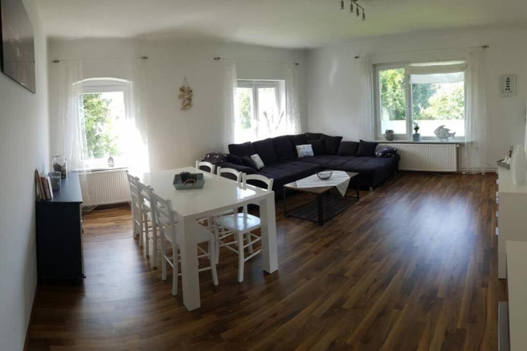 Gemuetliche Haushaelfte Mit Garten Und Terrasse フレンスブルク エクステリア 写真